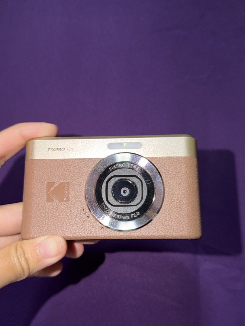 Kodak PIXPRO C1 (Category: Cameras) located in Manila. Submitted by ckai01 (Listing ID 1463657819, Image 1). Description: includes: - Original charger -32gb sd card (only 32gb below works for the camera) - no box.