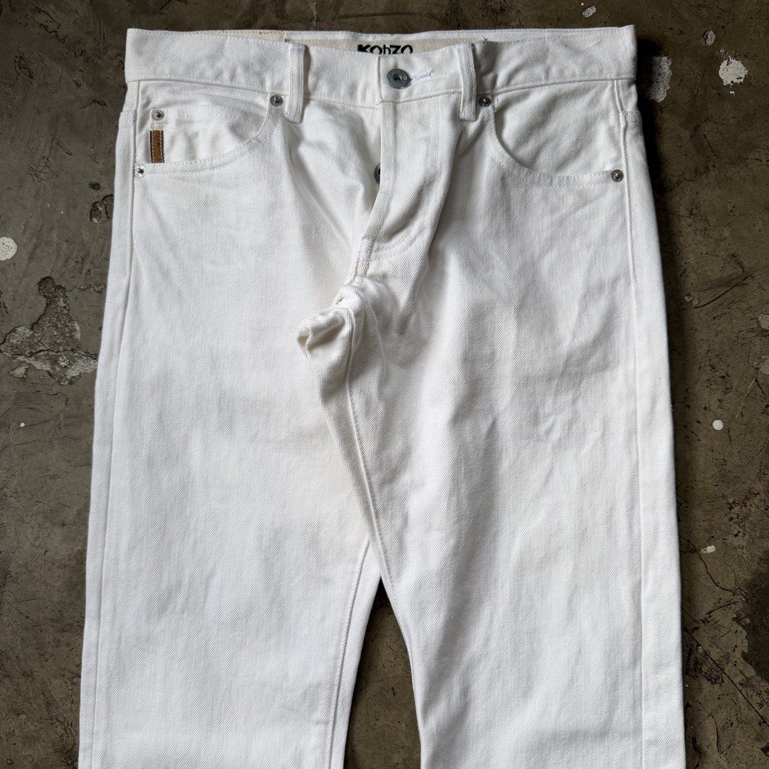 Kohzo - Japanese Selvedge Jeans (Category: Jeans) located in Cavite. Submitted by 4118.ph (Listing ID 1463659345, Image 3). Description: No size on tag fits 29-30 Excellent condition Minor bleed on leather tab Waist 15” Length 40.5” Inseam 32.5” Leg opening 7.2”.