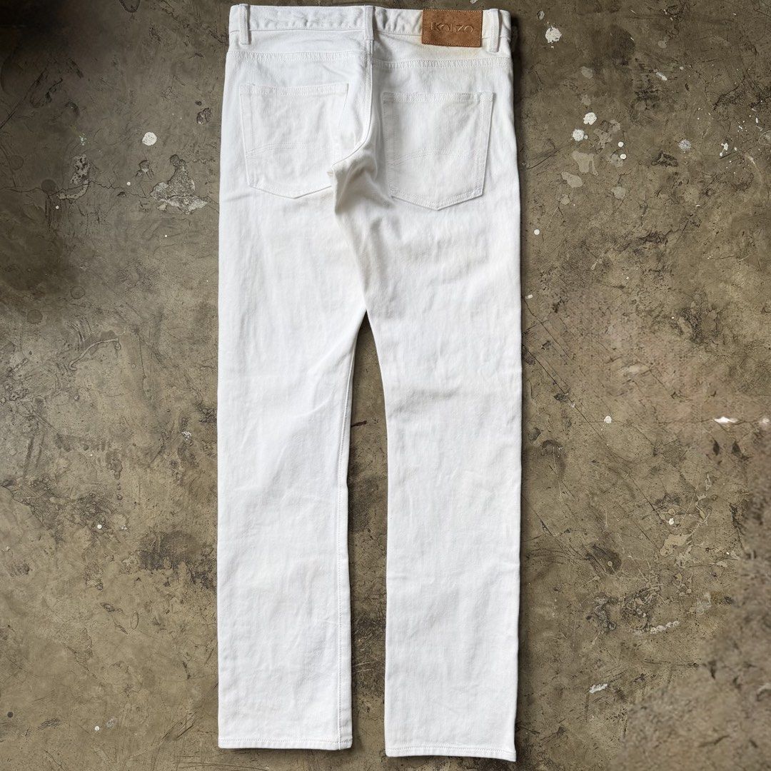 Kohzo - Japanese Selvedge Jeans (Category: Jeans) located in Cavite. Submitted by 4118.ph (Listing ID 1463659345, Image 2). Description: No size on tag fits 29-30 Excellent condition Minor bleed on leather tab Waist 15” Length 40.5” Inseam 32.5” Leg opening 7.2”.