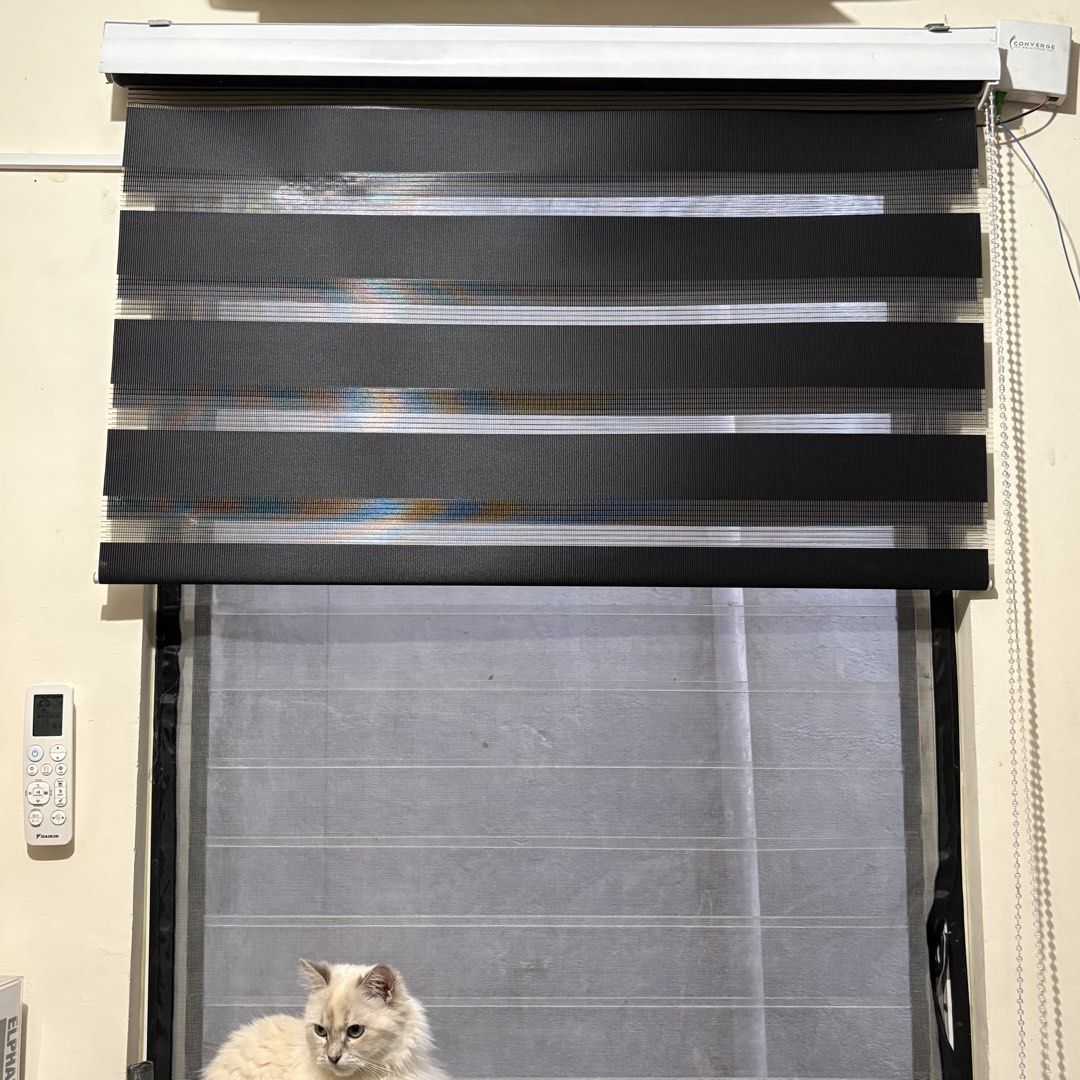 Korean Roller Blind 100x180cm (Category: Curtains & Blinds) located in Makati City. Submitted by sseurekiii (Listing ID 1463720867, Image 2). Description: - Black zebra roller blind - Size: 100cm x 180cm - Perfect for controlling light and ensuring privacy - Easy to install - Feel free to ask any questions!.