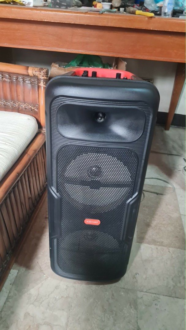 KRoad XTS-2036 Portable Speaker with Handle (Category: Soundbars, Speakers & Amplifiers) located in Paranaque City. Submitted by declutterby4angels (Listing ID 1463727743, Image 1). Description: - Portable speaker with a convenient handle for easy transport. - Features a large speaker grill and a separate tweeter for enhanced audio quality. - Controls and ports are conveniently located on top for easy access. - Ideal for parties, outdoor gatherin