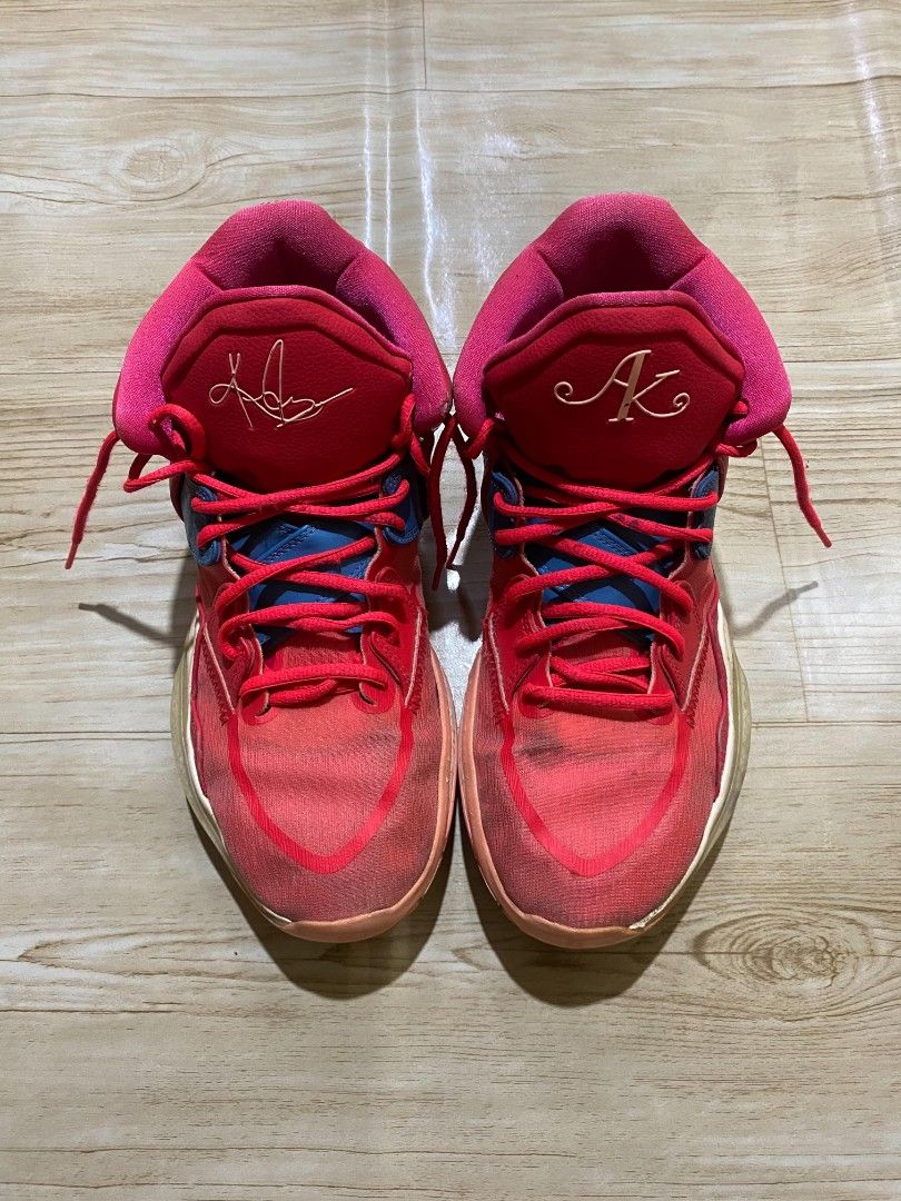 Kyrie 8 infinity red siren (Category: Sneakers) located in Manila. Submitted by jihan.nunez_8 (Listing ID 1463641633, Image 2). Description: Size 45 | US Men 11.5 | UK 10.5 Authentic sign of usage.