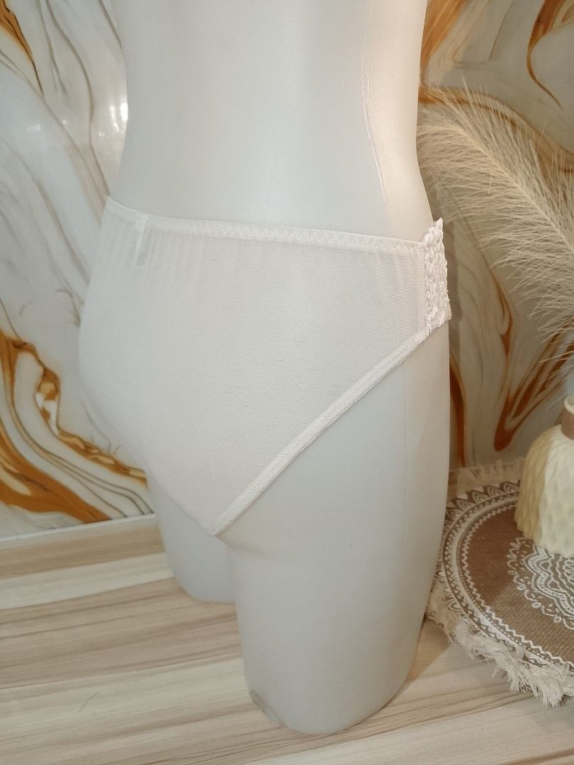 L: wacoal Lace panty (Category: Undergarments & Loungewear) located in Manila. Submitted by truecrystal-1407 (Listing ID 1463668757, Image 3). Description: .