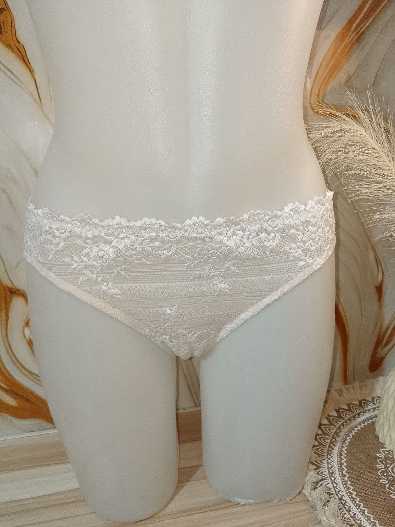 L: wacoal Lace panty (Category: Undergarments & Loungewear) located in Manila. Submitted by truecrystal-1407 (Listing ID 1463668757, Image 1). Description: .