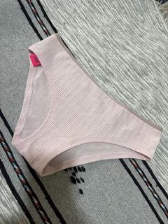 (Category: ) located in . Submitted by aphrodite_athena (Listing ID 1463632649, Image 1). Description: .