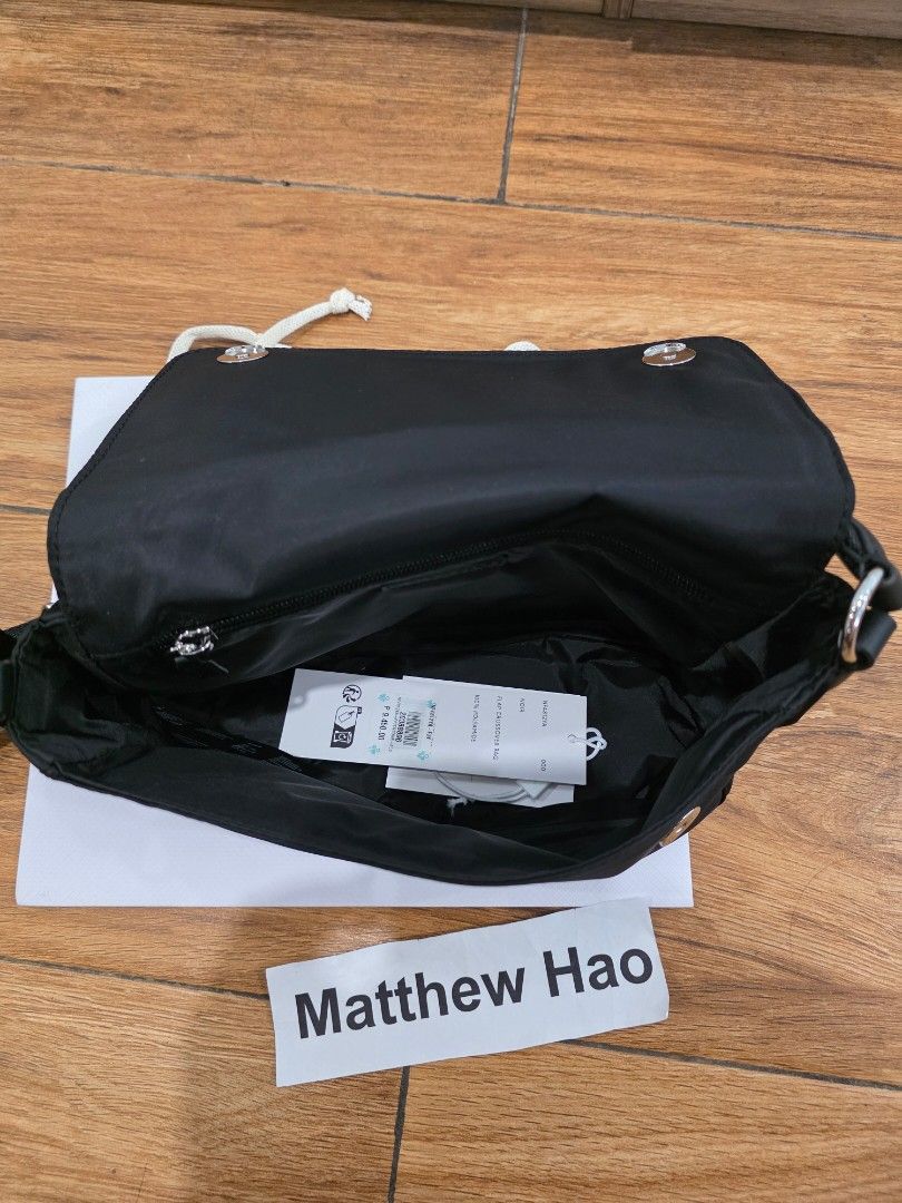 Lacoste FLAP CROSSOVER BAG (Category: Cross-body Bags) located in Manila. Submitted by machoxmatt (Listing ID 1463607475, Image 2). Description: brandnew mop:bdo/gcash shipping at buyer's expense.