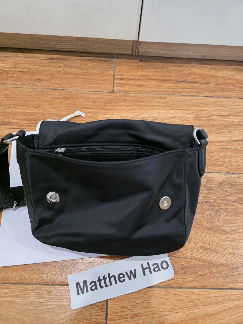 Lacoste FLAP CROSSOVER BAG (Category: Cross-body Bags) located in Manila. Submitted by machoxmatt (Listing ID 1463607475, Image 3). Description: brandnew mop:bdo/gcash shipping at buyer's expense.