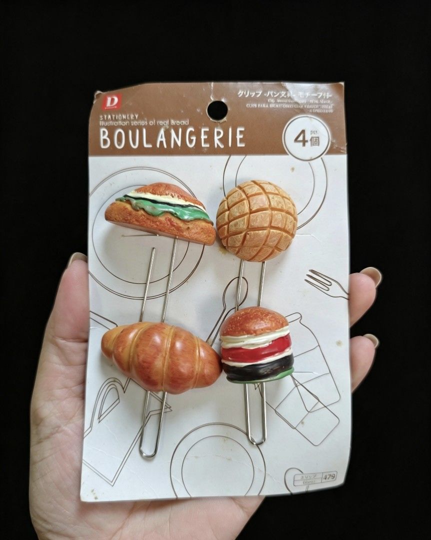 Large Paper Clips 4 pcs bread (Category: Stationery & School Supplies) located in Makati City. Submitted by khrizaccessories (Listing ID 1463624329, Image 1). Description: Bought from Daiso Japan.