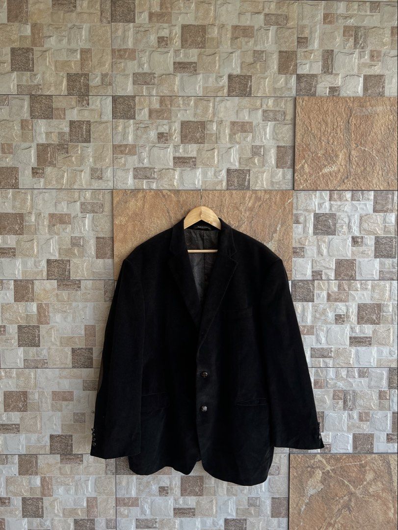 LAUREN RALPH LAUREN - CORDUROY LINED BLAZER (Category: Luxury Apparel) located in Bacolod City. Submitted by timelessbyjosh (Listing ID 1463626621, Image 1). Description: BEST FOR FORMAL OUTFITS SIZE : 46R ACTUAL COLOR : CHOCO BROWN COLOR RATE : 9 OUT OF 10 CONDITION : NEAR NEW MATERIAL : 100 % COTTON MADE IN : CHINA FLAWS : NONE DIMENSIONS LENGTH - 32 ( FRONT ) & 30 ( BACK ) WIDTH ( ARMPIT TO ARMPIT ) - 24. 5 SHOULDER TO SHOULDER - 23 SLEEVE LEN