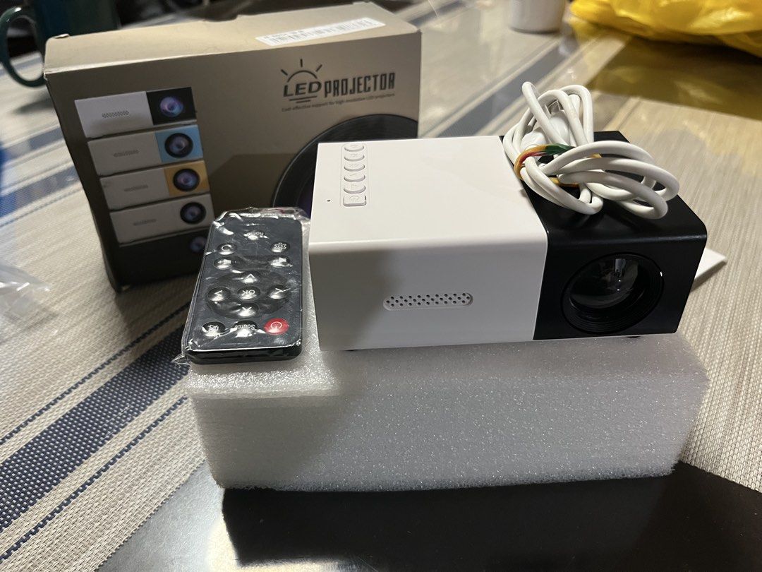 LED Mini Projector with Remote (Category: Projectors) located in Iloilo. Submitted by chrssjhn_ (Listing ID 1463675045, Image 1). Description: - Mini LED Projector - High-Resolution Projection - Compact & Portable Design - Includes Remote Control - Connect via USB or SD Card - Ideal for Home Entertainment 📍Sambag, Jaro, Iloilo City MOP: GCash, GoTyme, COD MOD: Pickup Note: Pickup fee will be shouldered by the buyer..