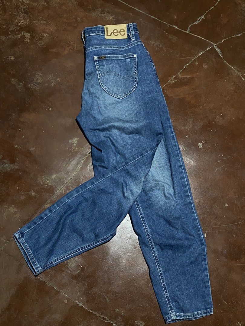 LEE JEANS (Category: Jeans) located in Magsaysay. Submitted by mr.seller_69 (Listing ID 1463681815, Image 2). Description: Size (w-26 and l-26) Free shipping na po sa 750.