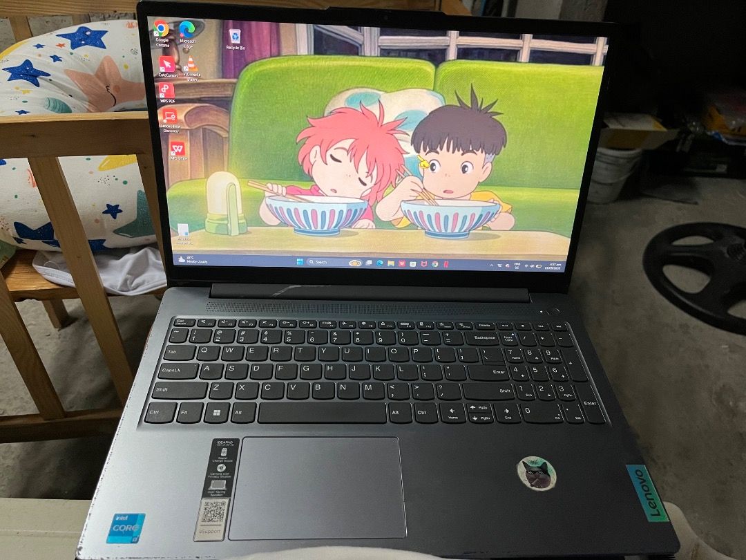 Lenovo Laptop (Category: Laptops & Notebooks) located in Caloocan City. Submitted by miraii33 (Listing ID 1463664966, Image 1). Description: Im selling my personal Laptop barely use na kaya benta nalang.