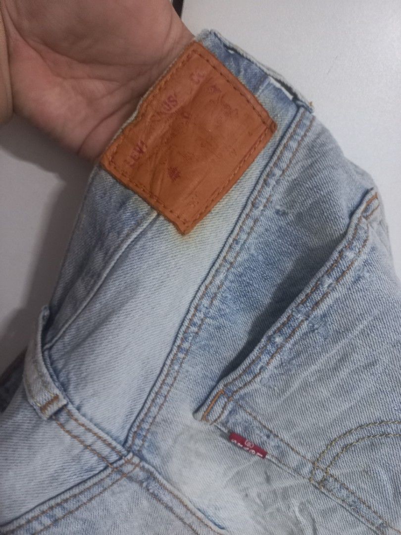 Levi's (Category: Shorts) located in Manila. Submitted by luckycat.e389c1 (Listing ID 1463634820, Image 3). Description: button down.