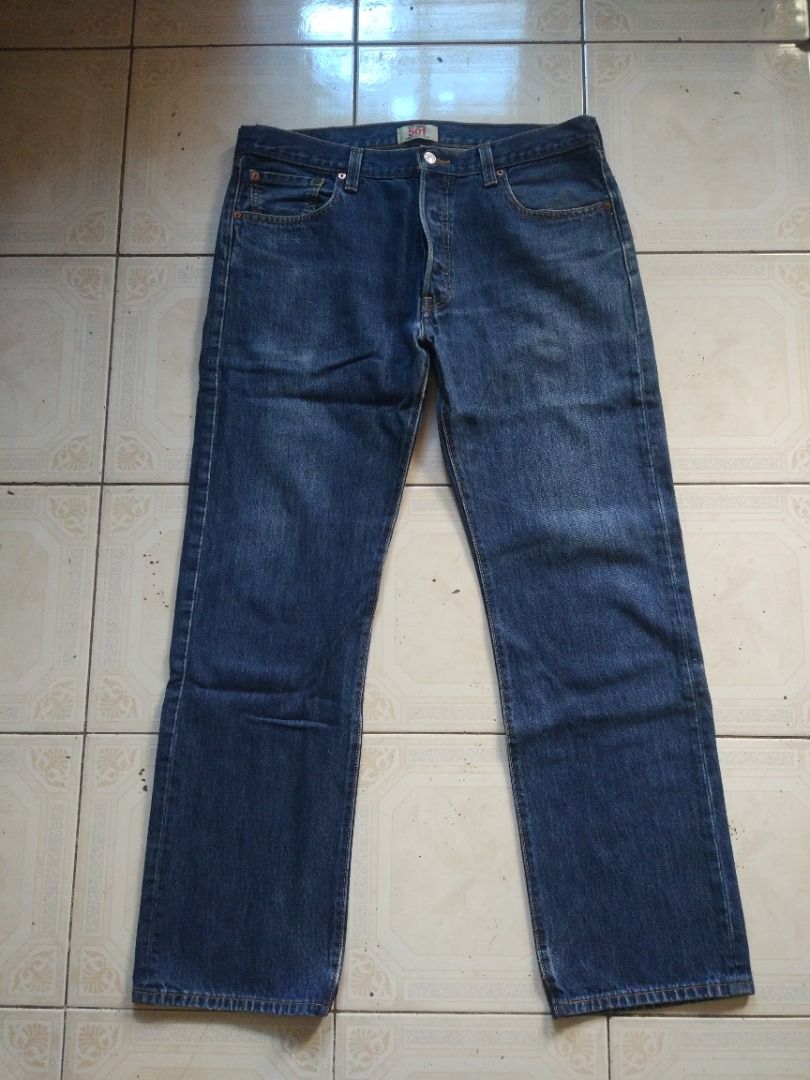 Levis 501 Jean 37 actual (Category: Jeans) located in Pasay City. Submitted by denimdude.ph (Listing ID 1463666616, Image 1). Description: .