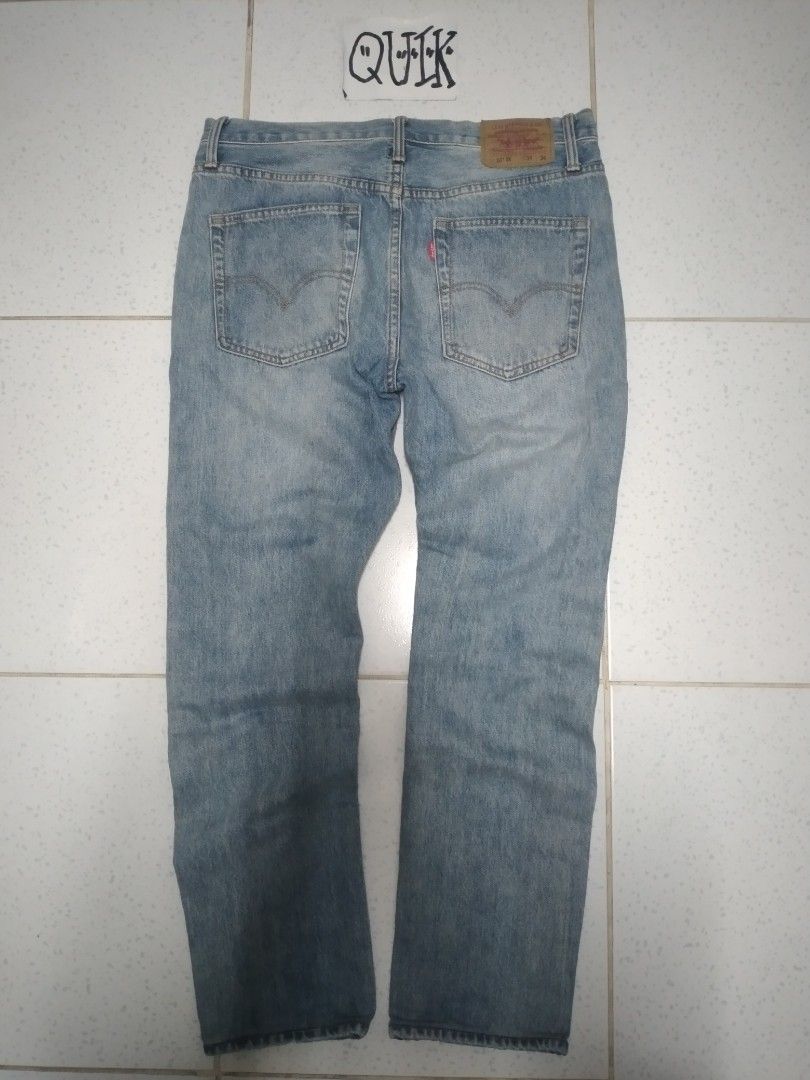 Levi's 501 jeans 👖🔥 (Category: Jeans) located in Manila. Submitted by quikh.3018 (Listing ID 1463686175, Image 2). Description: Levi's 501 pants 🔥👖 straight cut 📍 size 34 on tag waist 34-36 📌 length 42📌 hem 7.5📌 excellent condition 👍 1,399 only 👌 Muntinlupa location 📍.