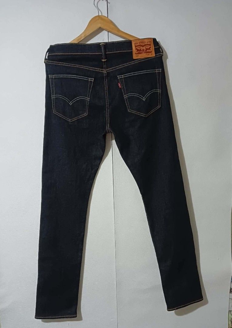 Levis 510 (Category: Jeans) located in Iligan City. Submitted by jh_pr0 (Listing ID 1463669217, Image 2). Description: Lēvîs 510 (slimfit) Brandnew condi (hangtag nlang kulang) Waist: 33 on tag fit til 35 on tape Length: 43 on actual tape Hem: 7" Color rate: 10/10 No issue Mine: 2k+sf.