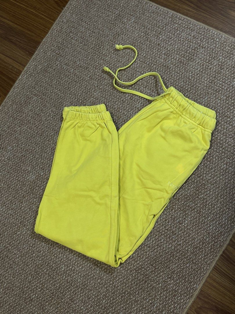 Levi's Neon Sweatpants Joggers - XS (Category: Other Bottoms) located in Pasig City. Submitted by miafml-closet-cleanout (Listing ID 1463596164, Image 3). Description: - worn once but there are barely noticeable bleach stains (see photo) - original & authentic posted price is fixed! will not respond to hagglers. get a discount when you get 5+ items! 💵 mop: gcash / bdo / maribank / unionbank 🛵 courier: any. this is arranged & paid by the buyer. 