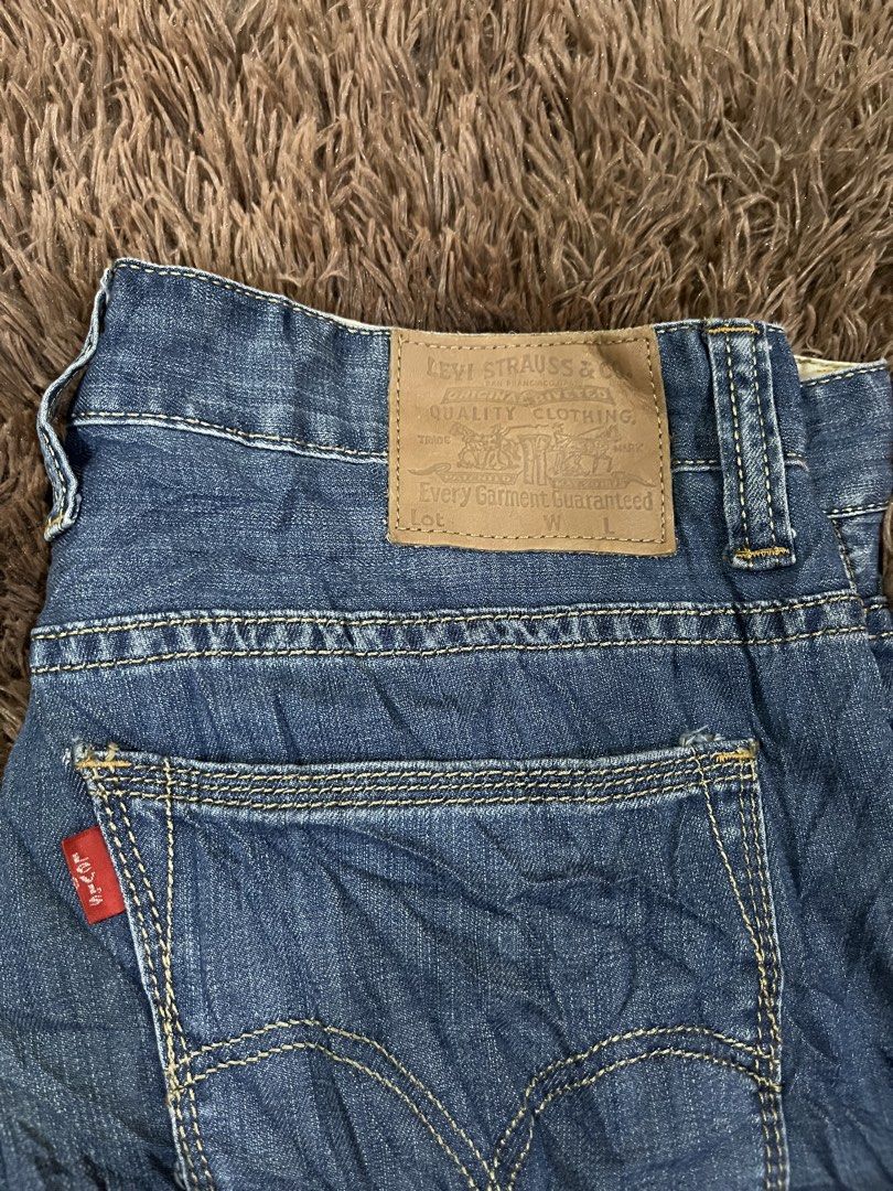 Levis pants and shorts (Category: Jeans) located in Davao. Submitted by daveespino81318 (Listing ID 1463675203, Image 3). Description: 400 -1000 price range Pm for more details .