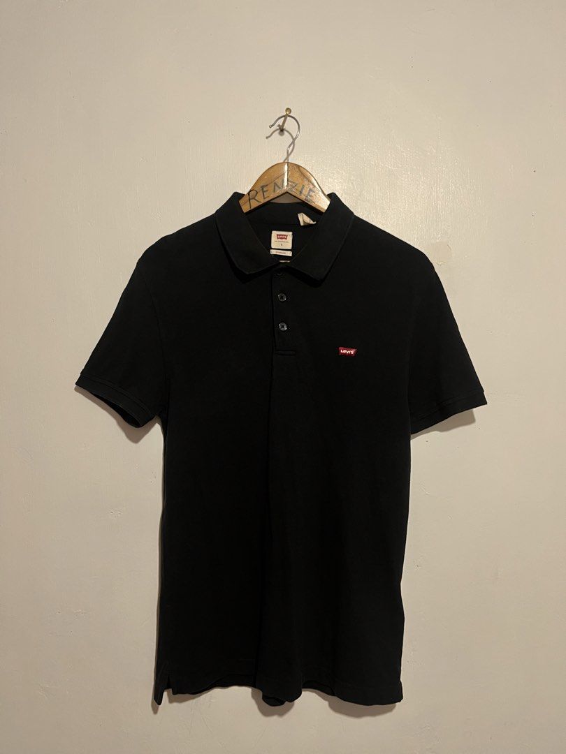 Levis polo (Category: Tshirts & Polo Shirts ) located in General Santos City (Dadiangas). Submitted by renziieeeee (Listing ID 1463690456, Image 1). Description: Levis polo Cotton Size small 18.5x28 LB 28.5 Very good condition .
