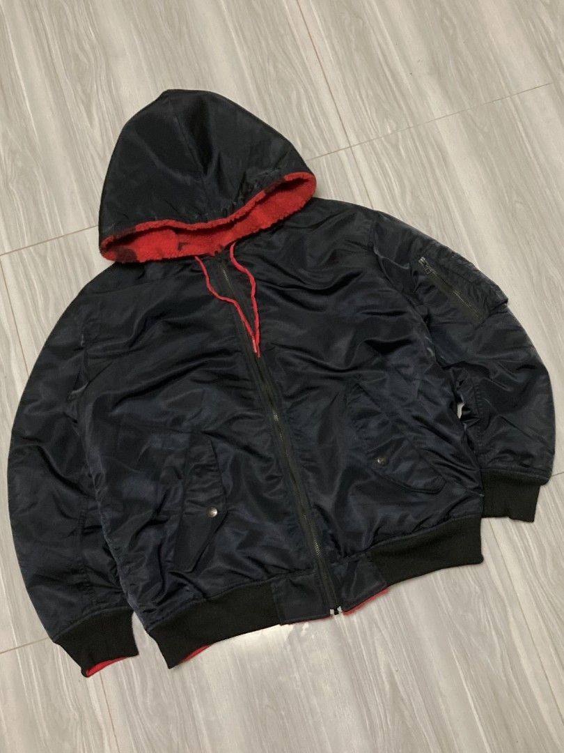 Levi's Reversible Bomber Jacket Red Camo Black (Category: Coats, Jackets and Outerwear) located in Lipa City. Submitted by t1pce3garmentz (Listing ID 1463569561, Image 3). Description: dimes: 23×26 issue: remove patch and cut tag Excellent condition.