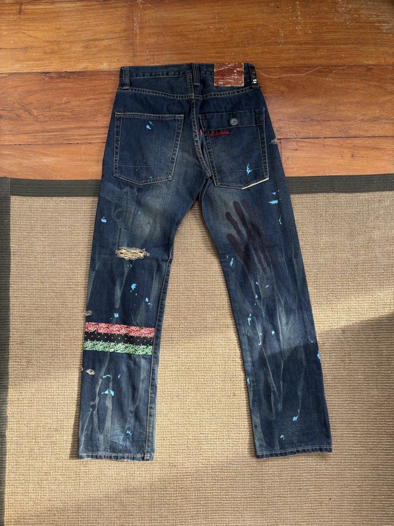 Levi’s x CLOT Splattered Paint & Distressed Denim Jeans (Category: Jeans) located in Paranaque City. Submitted by grailonious (Listing ID 1463668313, Image 1). Description: OG Clot X Levi’s. Distressed, with paint splatters and paisley stripe design. Might be an exclusive Asian release - Unique dark wash denim jeans - Custom paint splatters in blue and red - Intentional distressing and rips for a worn-in look - Patchwork detail on the left leg wi