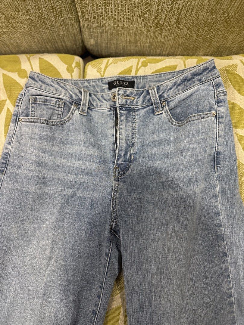 Light Wash GUESS Denim Jeans (Category: Jeans) located in Mandaue City. Submitted by jia.vi (Listing ID 1463692363, Image 1). Description: - Classic light wash denim jeans from GUESS - Standard five-pocket styling - Zipper fly closure - fits size 28-30.