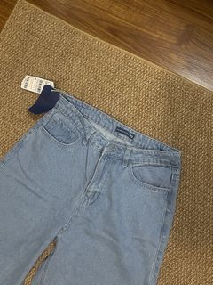 (Category: ) located in . Submitted by miafml-closet-cleanout (Listing ID 1463653245, Image 1). Description: .