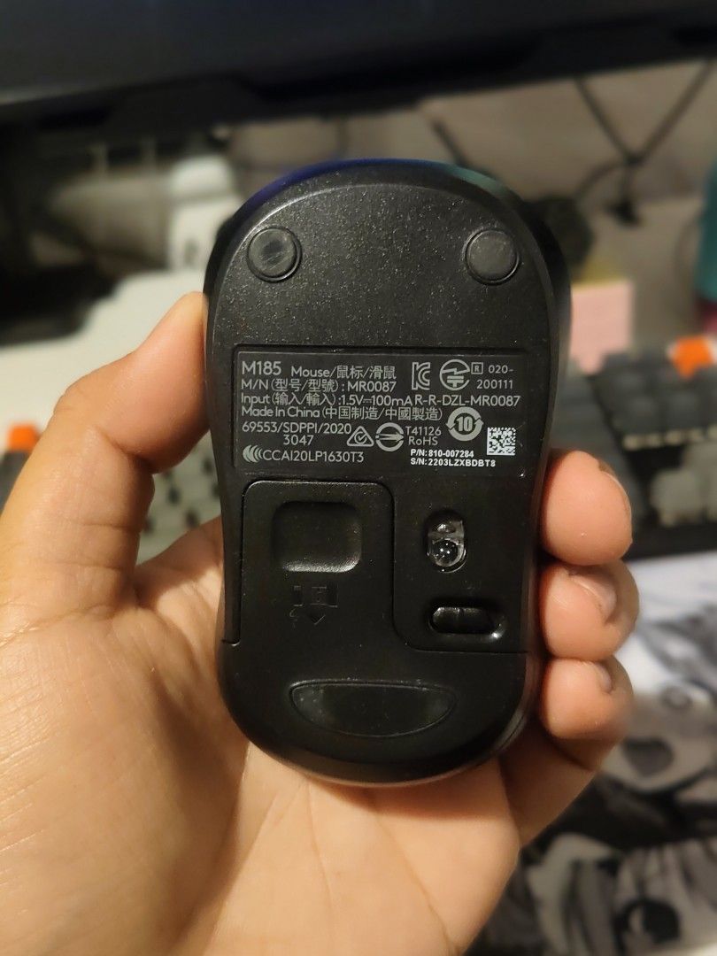 Logitech M185 Wireless Mouse Red (Category: Mouse & Mousepads) located in Mabalacat. Submitted by therealjayson (Listing ID 1463639921, Image 3). Description: - Logitech M185 Wireless Mouse - Color: Red and Black - Condition: Works great, no issues - Requires: 1 AA battery (not included) - Includes: USB receiver - Perfect for everyday computer use.