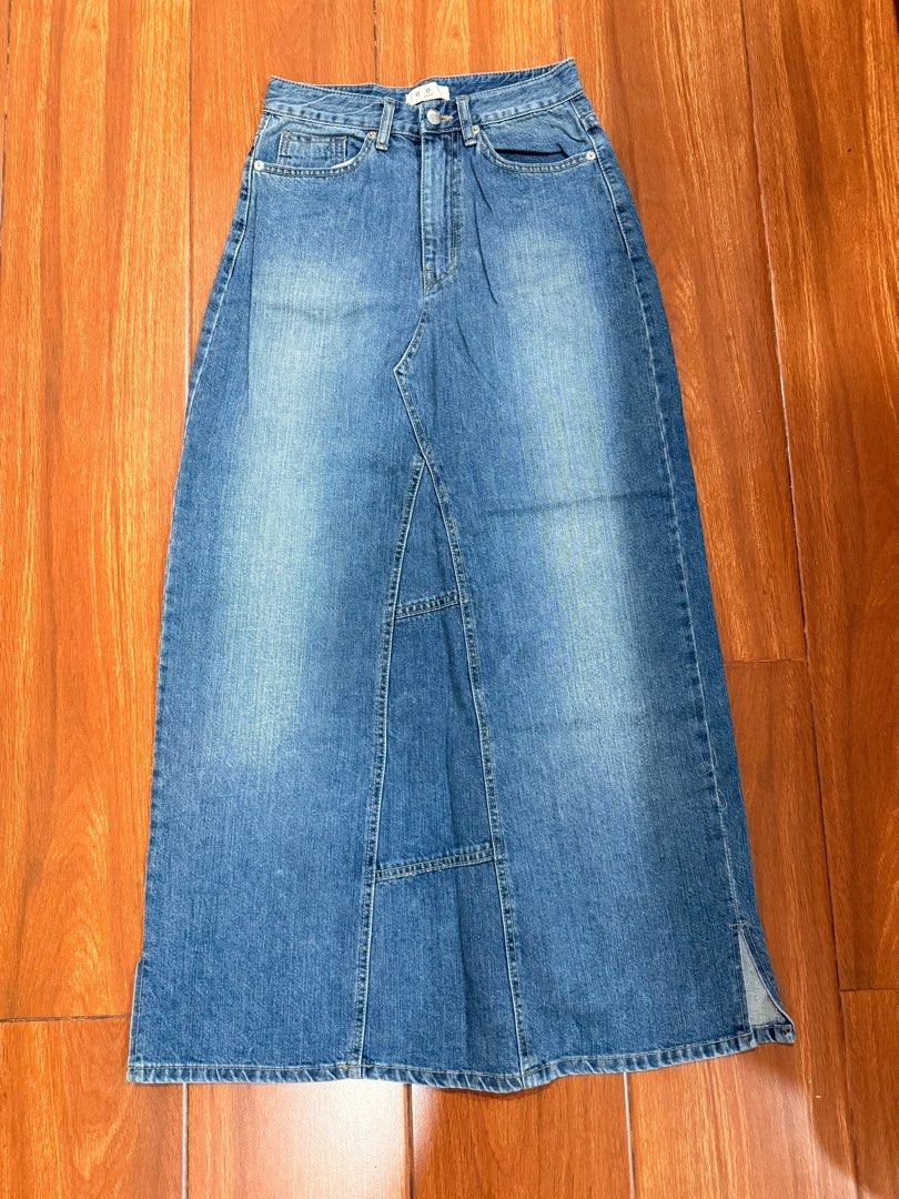 LONG DENIM SKIRT (Category: Skirts) located in Quezon City. Submitted by vctr15 (Listing ID 1463609431, Image 1). Description: 27 waist 38 length.