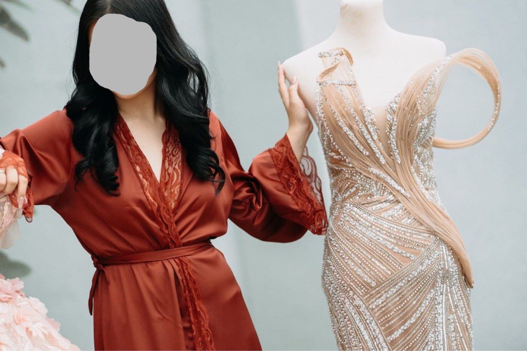 Long Gown Champagne (Category: Evening dresses & gowns) located in Manila. Submitted by melonayee (Listing ID 1463673045, Image 3). Description: I got this from Belle Mariano’s Clothing Sale! This is worn by Kai Montinola according to Belle. But I got this altered a bit on the back for better sizing. Best fit for XS-M. .