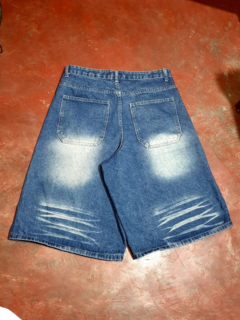 Long jorts baggy washed Trillion s large (Category: Shorts) located in Davao. Submitted by kenpinero (Listing ID 1463699000, Image 2). Description: Trillion dark blue washed baggy long jorts waist 34 length 25 thigh 16 hem 15 no issue like new condi 5'6 - 60kg - model.