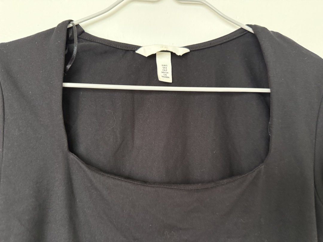 Long sleeve from H&M (Category: Coats, Jackets and Outerwear) located in Valenzuela. Submitted by _buymyclothessss (Listing ID 1463566192, Image 1). Description: .