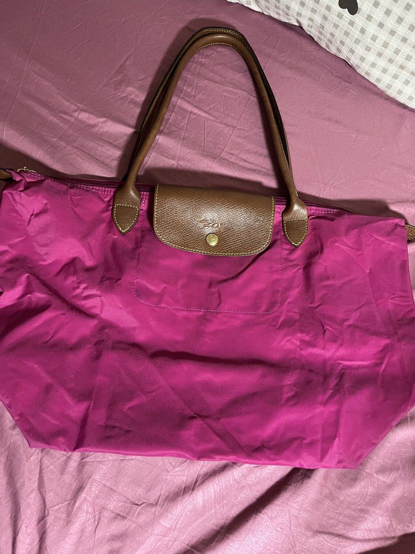 Longchamp Le pliage Fuschia Pink✨ (Category: Tote Bags) located in Mandaluyong City. Submitted by declutters_cb (Listing ID 1463717676, Image 2). Description: authentic heavily used check photos for issues .