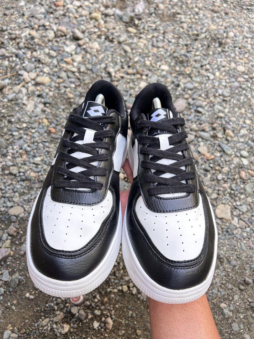 LOTTO NEW AUTUMN SHOES (Category: Sneakers) located in Cabanatuan. Submitted by thriftttttt (Listing ID 1463593384, Image 3). Description: SIZE: 9.5 US, 43 EUR.