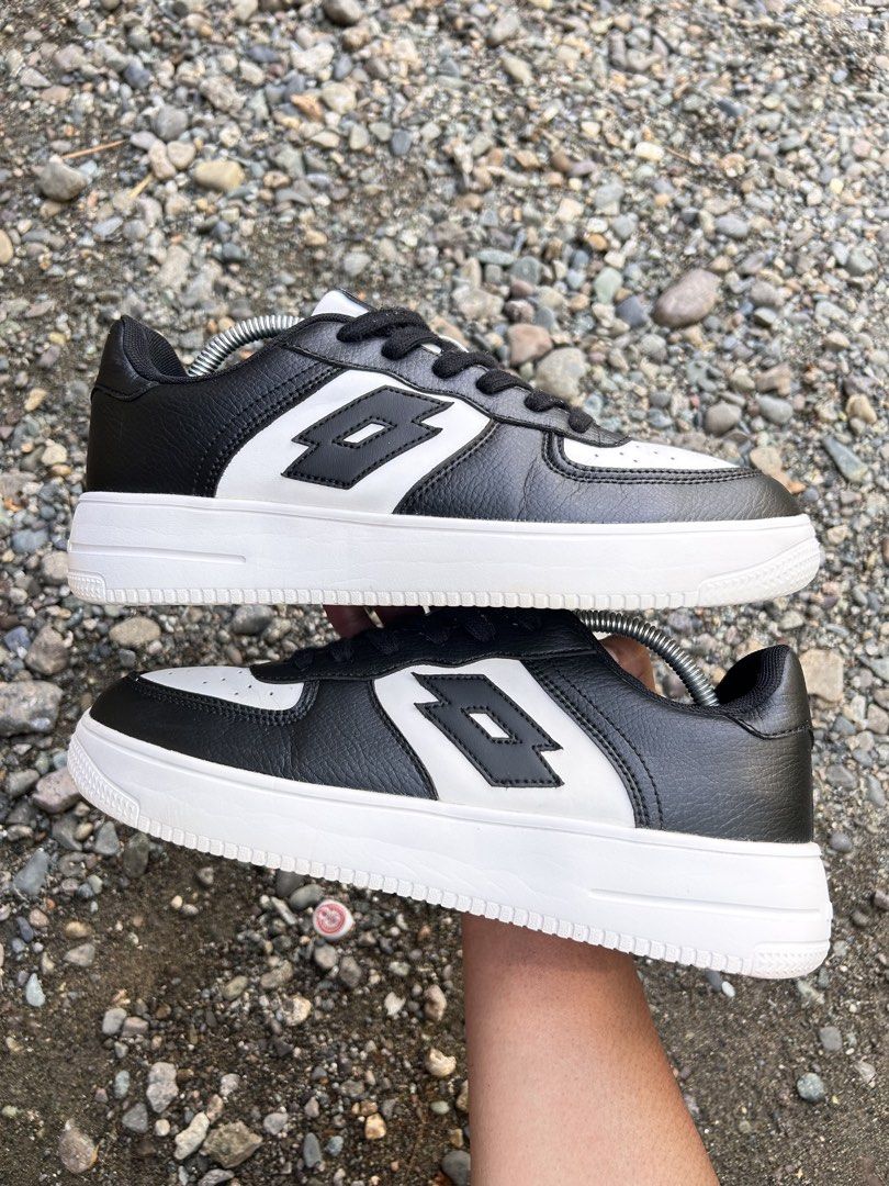 LOTTO NEW AUTUMN SHOES (Category: Sneakers) located in Cabanatuan. Submitted by thriftttttt (Listing ID 1463593384, Image 1). Description: SIZE: 9.5 US, 43 EUR.