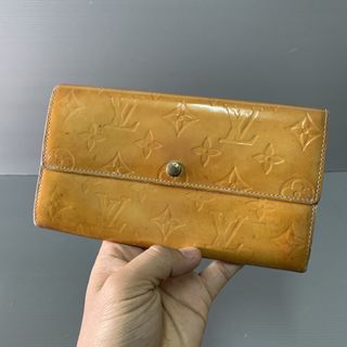 (Category: ) located in . Submitted by vintagebrandedstore (Listing ID 1463585719, Image 1). Description: .