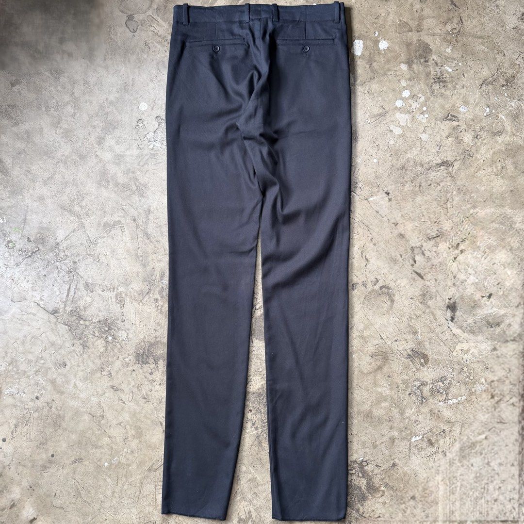 Louis Vuitton - Uniformes Trouser Pants (Category: Trousers) located in Cavite. Submitted by 4118.ph (Listing ID 1463657923, Image 2). Description: No size on tag Fits 30-32 Excellent condition Cut main label Waist 16” Length 46” Inseam 36” Leg opening 6.5”.