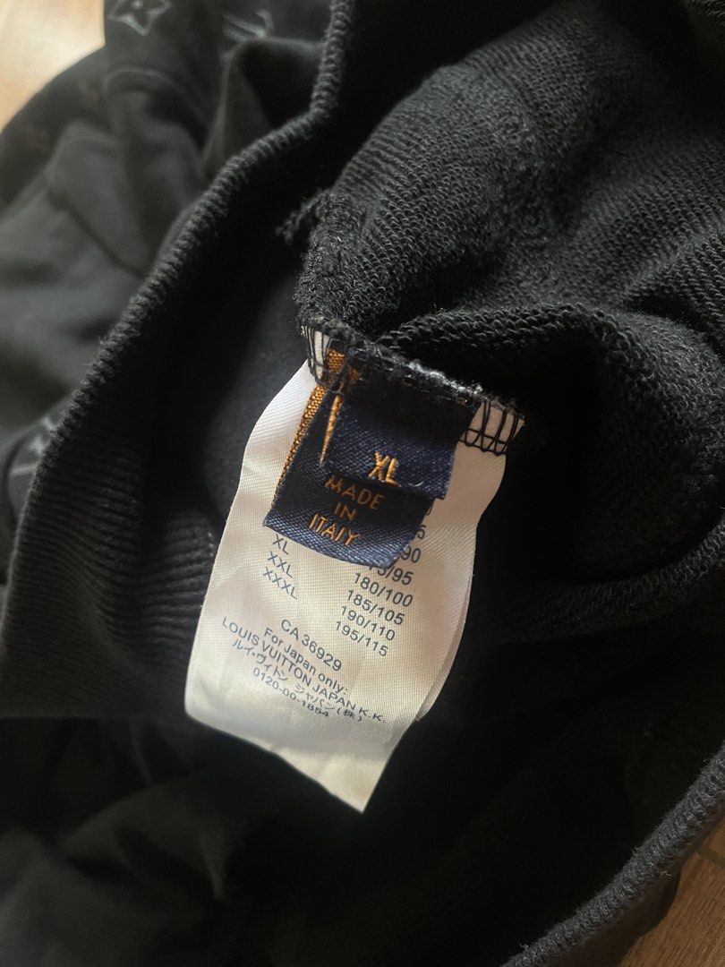LOUIS VUITTON HOODIE (Category: Hoodies) located in Iloilo. Submitted by cuzta.thrift (Listing ID 1463615075, Image 3). Description: DIMES: 24x25 CONDITION:10/10 COLOR:10/10 ISSUE:NONE.