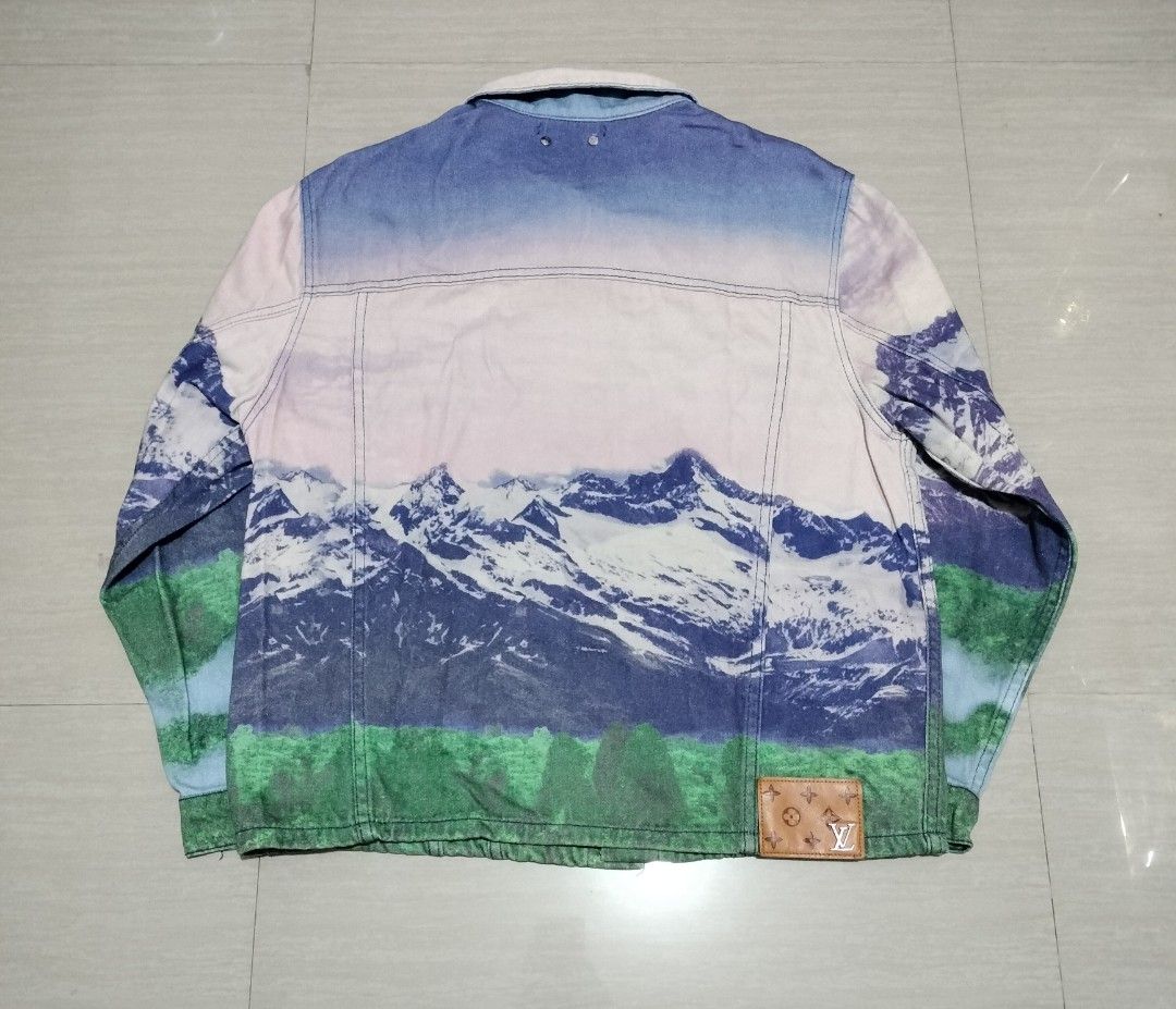LOUIS VUITTON LANDSCAPE DENIM JACKET (Category: Luxury Apparel) located in Sariaya. Submitted by social_animalz (Listing ID 1463642299, Image 2). Description: 22.5 x 26.5 all details posted, check nyo nalang if interested kayo shipping fee is not included.