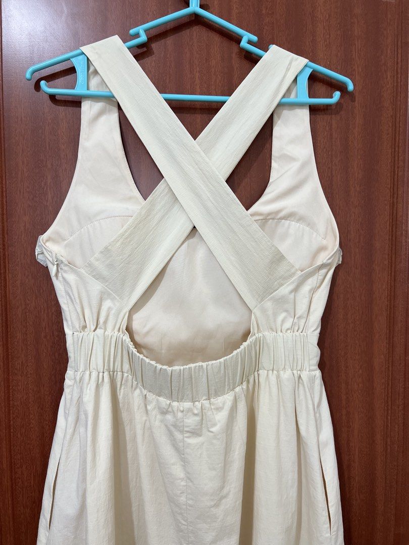 Love Bonito (Category: Dresses) located in Cebu City. Submitted by barbiejenz_cat (Listing ID 1463645196, Image 3). Description: Padded dress .