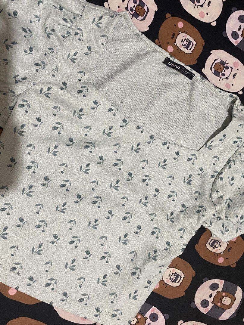 Lovito Puff Sleeve Square Neck Floral Top (Category: Blouses) located in Manila. Submitted by kik1sdservice (Listing ID 1463710092, Image 1). Description: Lovito green puff sleeve top small to med no issue, good condition .