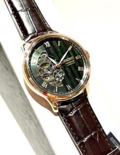 (Category: ) located in . Submitted by notorious_watches (Listing ID 1463668511, Image 1). Description: .