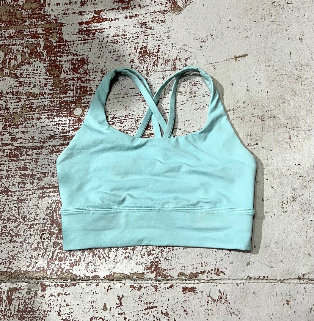 LULULEMON (Category: Activewear) located in Iloilo. Submitted by dmclothing10 (Listing ID 1463697592, Image 3). Description: LULULEMON SportBra size dot 4 Medium Excellent good condition 9/10 Location:ILOILO 350 + 85 SF.
