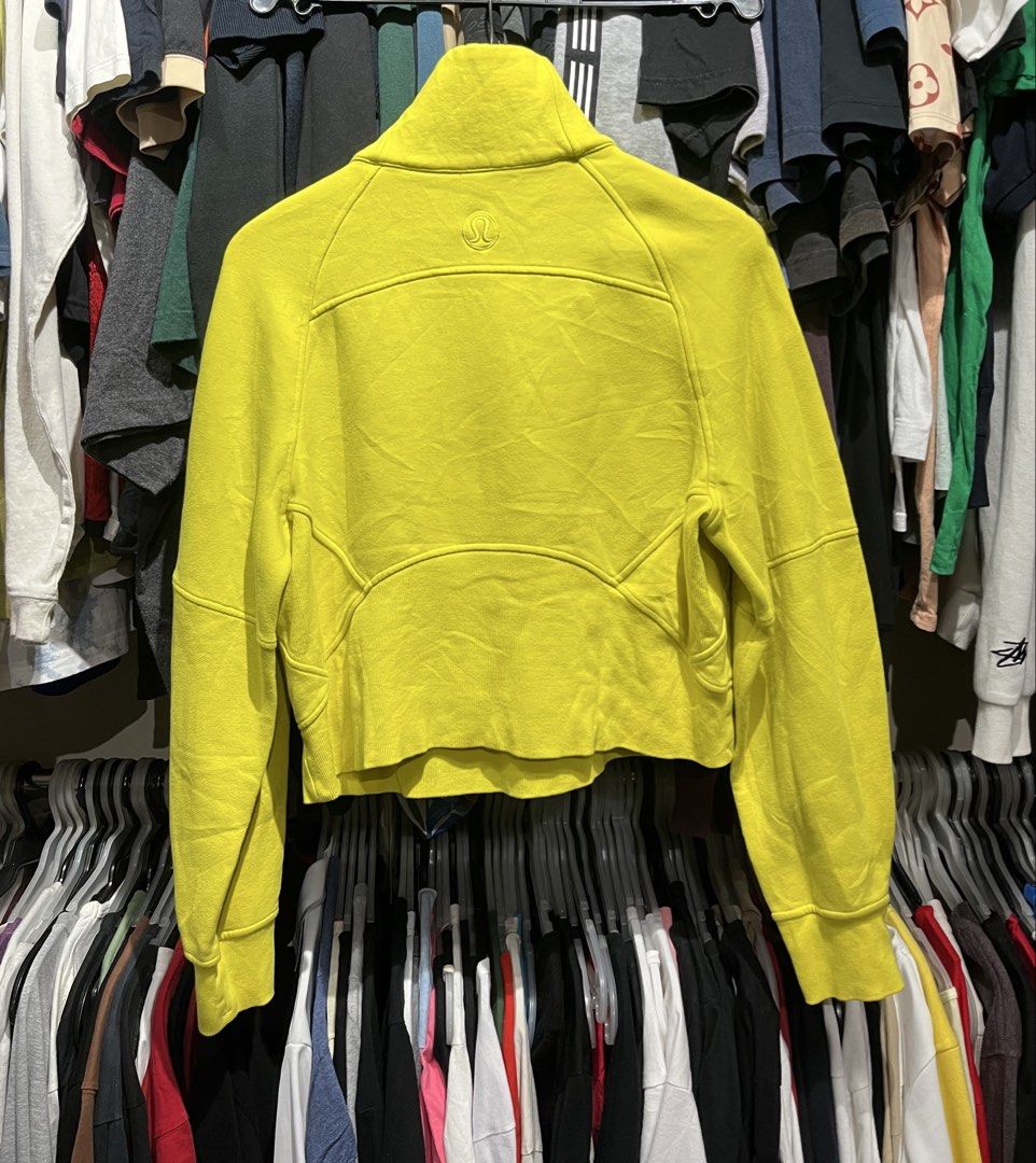 LULULEMON (Category: Coats, Jackets and Outerwear) located in Iloilo. Submitted by dmclothing10 (Listing ID 1463726546, Image 3). Description: LULULEMON Scuba Oversized Funnel neck Half zip Dimes:20x18 LARGE 9/10 excellent good condition 950 + SF Location:ILOILO.
