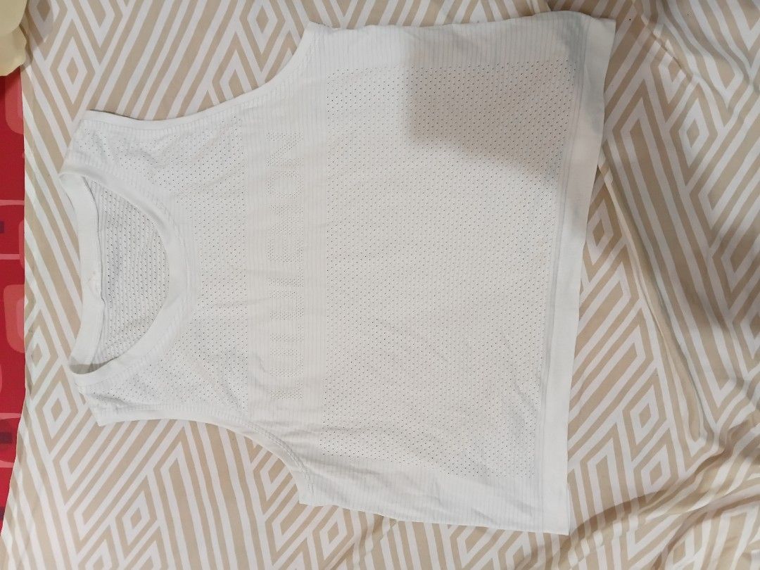 Lululemon Active Wear (Category: Activewear) located in Cordova. Submitted by thriftragud (Listing ID 1463583845, Image 1). Description: Lululemon Script active wear.
