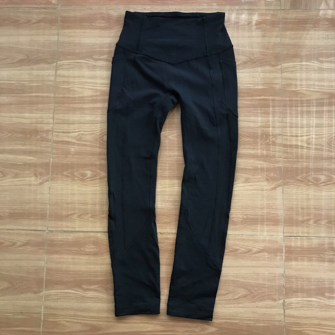 Lululemon Leggings (Category: Activewear) located in Cebu City. Submitted by whytruekoy (Listing ID 1463590187, Image 3). Description: Lululemon Leggings Authentic With 2 side pocket Dot 2 Excellent.