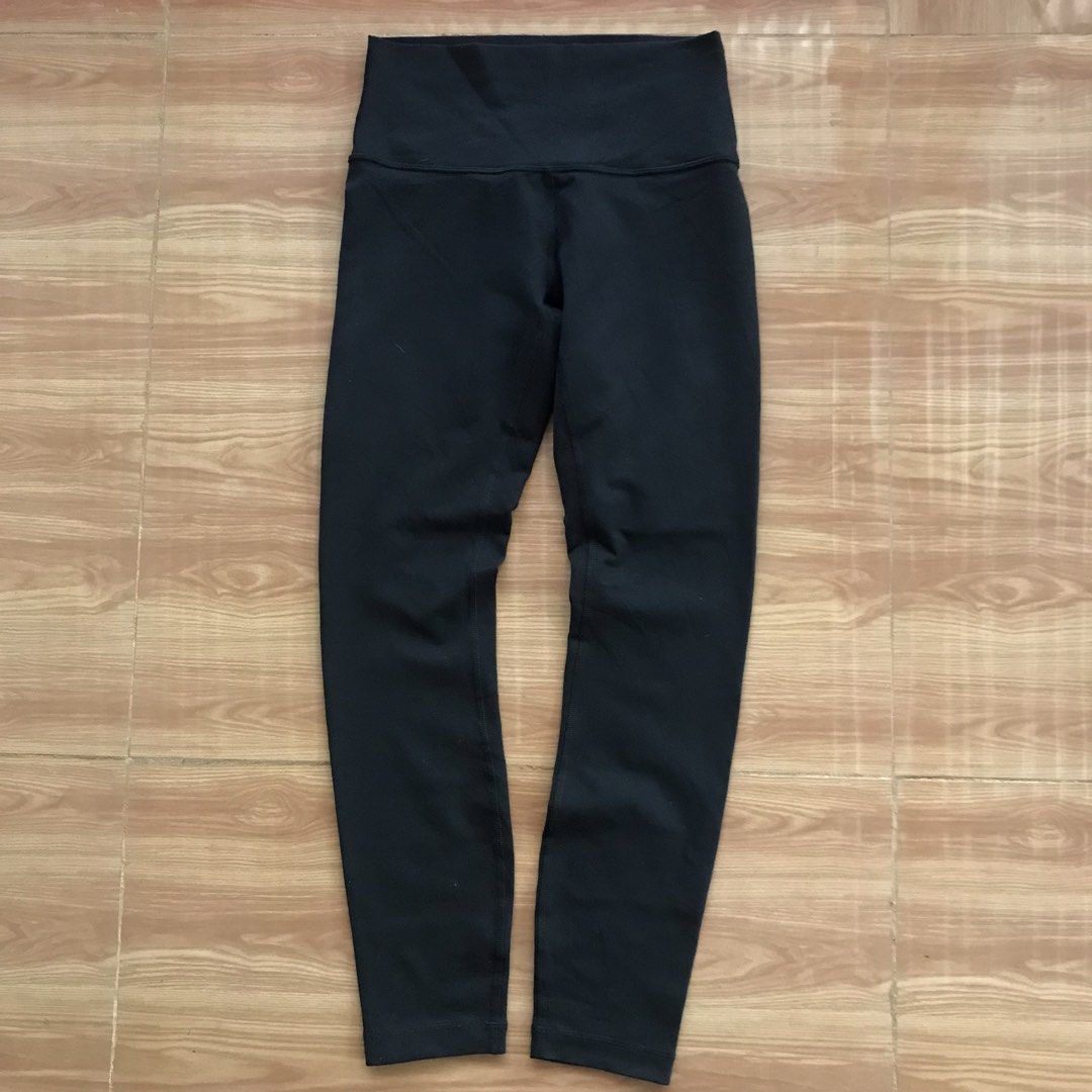 Lululemon Leggings (Category: Babies & Kids Fashion) located in Cebu City. Submitted by whytruekoy (Listing ID 1463590593, Image 3). Description: Lululemon Leggings Authentic Dot 4 Excellent.