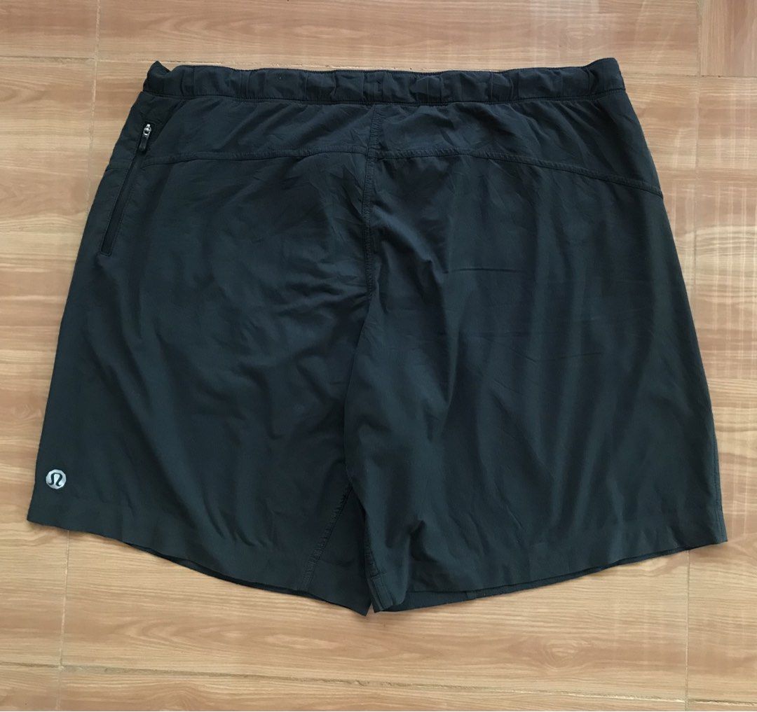 Lululemon Mens Short (Category: Activewear) located in Cebu City. Submitted by whytruekoy (Listing ID 1463591287, Image 2). Description: Lululemon Mens Short Authentic W / 34-38 L / 19 Good condition.