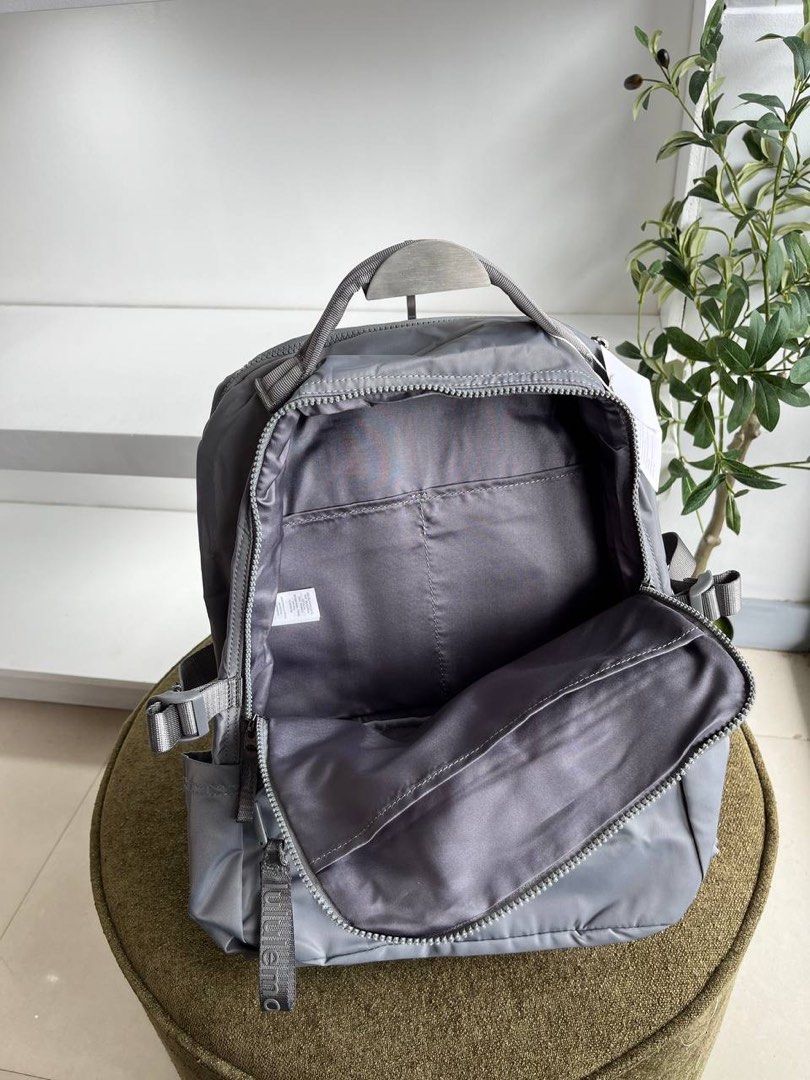 Lululemon New Crew Backpack 22L (Category: Backpacks) located in Binan City. Submitted by pinkykeenshop (Listing ID 1463737179, Image 2). Description: .