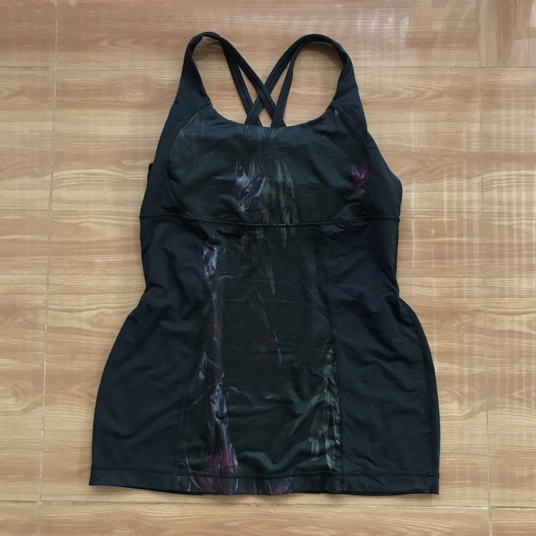 Lululemon Sports Tops (Category: Babies & Kids Fashion) located in Cebu City. Submitted by whytruekoy (Listing ID 1463590963, Image 2). Description: Lululemon Sports Tops Authentic Medium - Large Excellent.